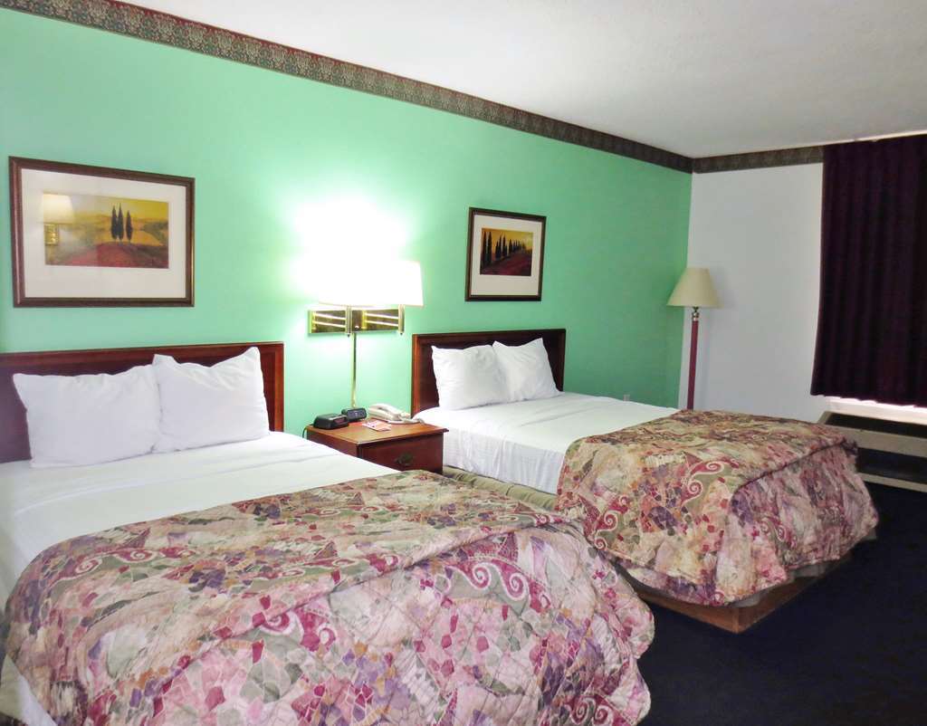Country Garden & Suites-Benton Room photo