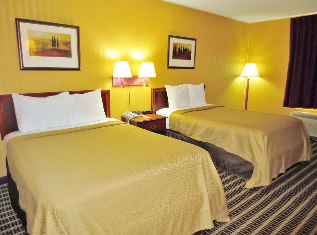 Country Garden & Suites-Benton Room photo